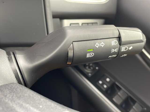 レクサス ＵＸ 250h 栃木県 2019(平31)年 5.9万km ソニッククォーツ 純正メーカーナビ/(BT/AM/FM/CD/DVD/フルセグ）/ETC2.0/ドライブレコーダー/プリクラッシュブレーキ/クルーズコントロール/車線逸脱防止/横滑り防止/先行車発進お知らせ/標識検知/電動リアゲート/電動格納ミラー/ステアリングスイッチ/MTモード付AT/純正アルミホイール/純正フロアマット/プッシュスタート/スマートキー