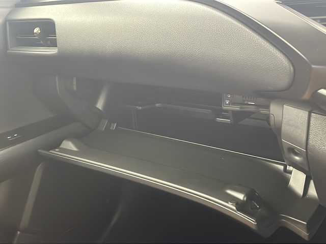 レクサス ＵＸ 250h 栃木県 2019(平31)年 5.9万km ソニッククォーツ 純正メーカーナビ/(BT/AM/FM/CD/DVD/フルセグ）/ETC2.0/ドライブレコーダー/プリクラッシュブレーキ/クルーズコントロール/車線逸脱防止/横滑り防止/先行車発進お知らせ/標識検知/電動リアゲート/電動格納ミラー/ステアリングスイッチ/MTモード付AT/純正アルミホイール/純正フロアマット/プッシュスタート/スマートキー