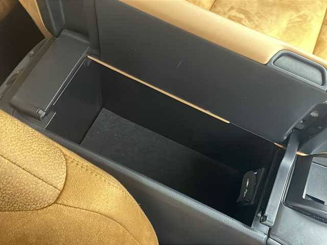 レクサス ＵＸ 250h 栃木県 2019(平31)年 5.9万km ソニッククォーツ 純正メーカーナビ/(BT/AM/FM/CD/DVD/フルセグ）/ETC2.0/ドライブレコーダー/プリクラッシュブレーキ/クルーズコントロール/車線逸脱防止/横滑り防止/先行車発進お知らせ/標識検知/電動リアゲート/電動格納ミラー/ステアリングスイッチ/MTモード付AT/純正アルミホイール/純正フロアマット/プッシュスタート/スマートキー