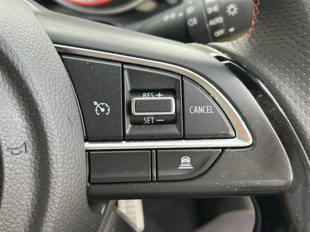 スズキ スイフト スポーツ セーフティPKG 岩手県 2019(平31)年 2.5万km チャンピオンイエロー ワンオーナー　/全方位モニター　/社外ＳＤナビ（型式CN-RZ846）/フルセグTV/ＥＴＣ  /バックカメラ /革巻きステアリング /ナビステアリングスイッチ /運転席シートヒーター /衝突安全装置 /レーンキープ/レーダークルーズコントロール/オートライト/スマートキー×2/ドアバイザー/フロアマット/リアプライバシーガラス/12V/120Wソケット/USBソケット/保証書　取説　ナビ取説