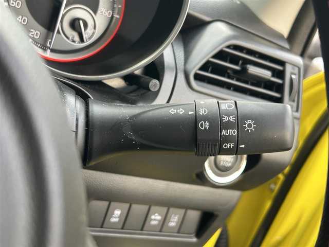 スズキ スイフト スポーツ セーフティPKG 岩手県 2019(平31)年 2.5万km チャンピオンイエロー ワンオーナー　/全方位モニター　/社外ＳＤナビ（型式CN-RZ846）/フルセグTV/ＥＴＣ  /バックカメラ /革巻きステアリング /ナビステアリングスイッチ /運転席シートヒーター /衝突安全装置 /レーンキープ/レーダークルーズコントロール/オートライト/スマートキー×2/ドアバイザー/フロアマット/リアプライバシーガラス/12V/120Wソケット/USBソケット/保証書　取説　ナビ取説