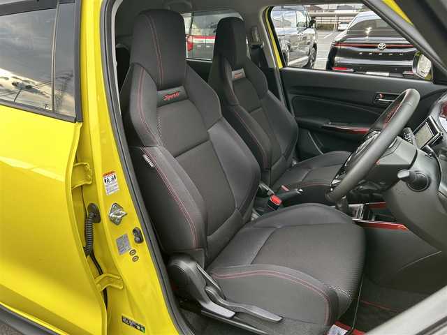 スズキ スイフト スポーツ セーフティPKG 岩手県 2019(平31)年 2.5万km チャンピオンイエロー ワンオーナー　/全方位モニター　/社外ＳＤナビ（型式CN-RZ846）/フルセグTV/ＥＴＣ  /バックカメラ /革巻きステアリング /ナビステアリングスイッチ /運転席シートヒーター /衝突安全装置 /レーンキープ/レーダークルーズコントロール/オートライト/スマートキー×2/ドアバイザー/フロアマット/リアプライバシーガラス/12V/120Wソケット/USBソケット/保証書　取説　ナビ取説
