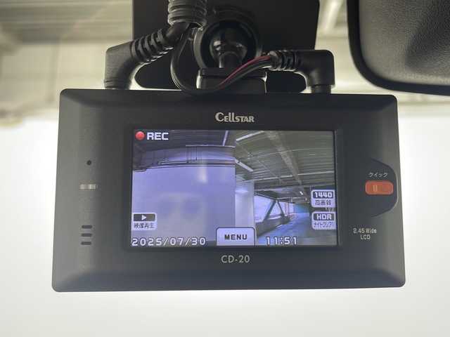 スズキ ジムニー XC 広島県 2022(令4)年 1万km ジャングルグリーン スズキセーフティサポート/レーンキープアシスト/純正ナビ/CD/DVD/フルセグTV/Bluetooth/バックカメラ/ETC/前席シートヒーター/前後ドライブレコーダー/クルーズコントロール/LEDライト/フォグライト/オートライト/ダウンヒルアシストコントrーる/ステアリングリモコン/社外ゴムマット/スマートキー/アイドリングストップ