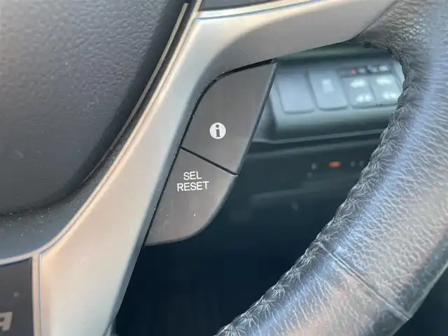 ホンダ ステップワゴン スパーダ Z 福岡県 2014(平26)年 9万km ホワイトオーキッドパール 社外7型ナビ（（ワンセグ/DISC/AM/FM/SD/iPod)/Bカメラ/両側パワースライドドア/クルーズコントロール/LEDヘッドライト/オートライト/社外16インチAW/アイドリングストップ/パドルシフト/横滑り防止装置/盗難防止装置/ドアバイザー/純正フロアマット/スマートキー/ETC/保証書/取扱説明書