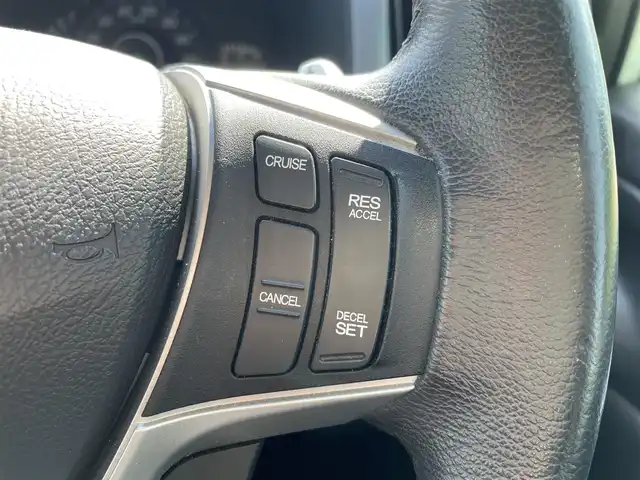 ホンダ ステップワゴン スパーダ Z 福岡県 2014(平26)年 9万km ホワイトオーキッドパール 社外7型ナビ（（ワンセグ/DISC/AM/FM/SD/iPod)/Bカメラ/両側パワースライドドア/クルーズコントロール/LEDヘッドライト/オートライト/社外16インチAW/アイドリングストップ/パドルシフト/横滑り防止装置/盗難防止装置/ドアバイザー/純正フロアマット/スマートキー/ETC/保証書/取扱説明書