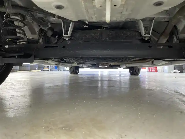 ダイハツ タント カスタム RS 滋賀県 2019(令1)年 7.1万km シャイニングホワイトパール 純正ナビ/(CD/DVD/USB/フルセグTV/Bluetooth)/後席モニター/クリアランスソナー/レーダークルーズコントロール/ETC/両側パワースライドドア/前後ドライブレコーダー/ハーフレザーシート/オートライト/オートハイビーム/LEDヘッドライト/スペアキー