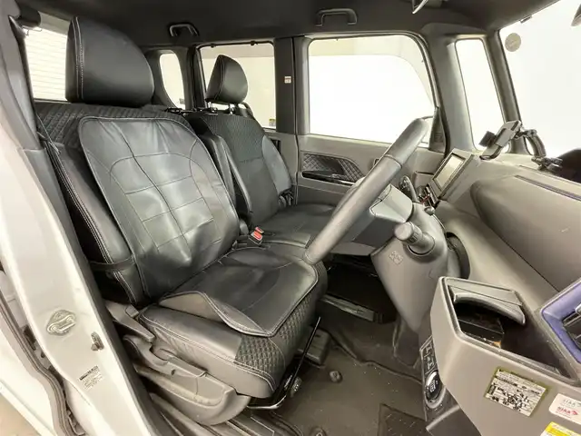 ダイハツ タント カスタム RS 滋賀県 2019(令1)年 7.1万km シャイニングホワイトパール 純正ナビ/(CD/DVD/USB/フルセグTV/Bluetooth)/後席モニター/クリアランスソナー/レーダークルーズコントロール/ETC/両側パワースライドドア/前後ドライブレコーダー/ハーフレザーシート/オートライト/オートハイビーム/LEDヘッドライト/スペアキー