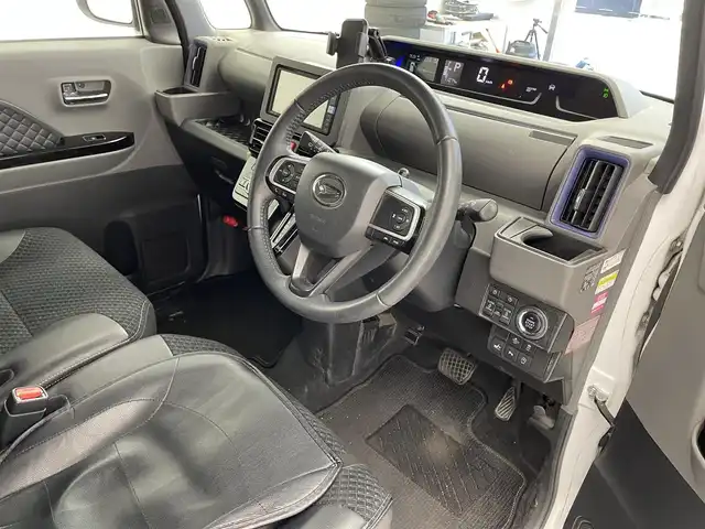 ダイハツ タント カスタム RS 滋賀県 2019(令1)年 7.1万km シャイニングホワイトパール 純正ナビ/(CD/DVD/USB/フルセグTV/Bluetooth)/後席モニター/クリアランスソナー/レーダークルーズコントロール/ETC/両側パワースライドドア/前後ドライブレコーダー/ハーフレザーシート/オートライト/オートハイビーム/LEDヘッドライト/スペアキー