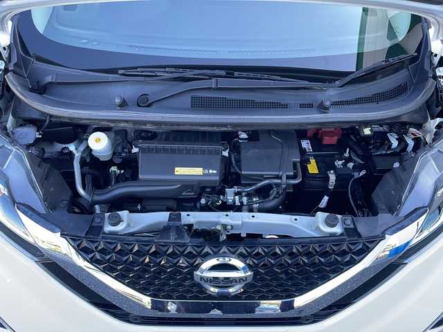 日産 デイズ HWS X プロパイロットED 山口県 2020(令2)年 4.2万km ホワイトパール 純正9インチナビ　【MM320D-L】/・フルセグテレビ/・Bluetooth接続/・DVD再生機能有/アラウンドビューモニター/ドライブレコーダー/プロパイロット/・インテリジェントエマージェンシーブレーキ/・前方衝突予測警報/・踏み間違い衝突防止アシスト/・車線逸脱警報/・ふらつき警報/・標識検知機能/・先行車発進お知らせ機能/純正フロアマット/スマートキー/プッシュスタート/スペアキー1本/純正14インチアルミホイール/ドアバイザー/保証書
