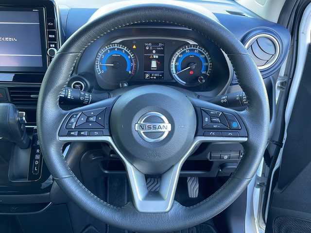 日産 デイズ HWS X プロパイロットED 山口県 2020(令2)年 4.2万km ホワイトパール 純正9インチナビ　【MM320D-L】/・フルセグテレビ/・Bluetooth接続/・DVD再生機能有/アラウンドビューモニター/ドライブレコーダー/プロパイロット/・インテリジェントエマージェンシーブレーキ/・前方衝突予測警報/・踏み間違い衝突防止アシスト/・車線逸脱警報/・ふらつき警報/・標識検知機能/・先行車発進お知らせ機能/純正フロアマット/スマートキー/プッシュスタート/スペアキー1本/純正14インチアルミホイール/ドアバイザー/保証書