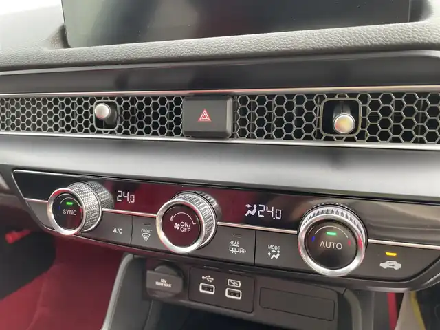 ホンダ シビック タイプR 石川県 2022(令4)年 0.5万km 白 ワンオーナー/純正メモリーナビ/フルセグTV/バックカメラ/LEDヘッドライト/ビルトインETC2.0/純正アルミホイール/スマートキー/ホンダセンシング/レーダークルーズ/リアウイング/保証書/取説/スペアキー