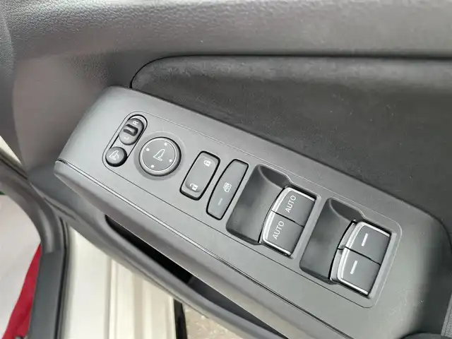 ホンダ シビック タイプR 石川県 2022(令4)年 0.5万km 白 ワンオーナー/純正メモリーナビ/フルセグTV/バックカメラ/LEDヘッドライト/ビルトインETC2.0/純正アルミホイール/スマートキー/ホンダセンシング/レーダークルーズ/リアウイング/保証書/取説/スペアキー