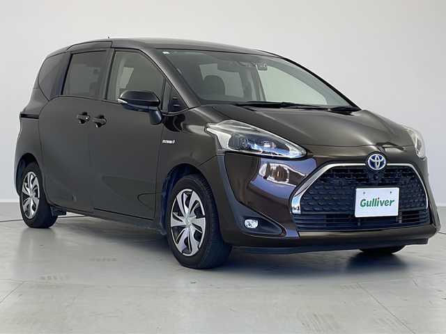 トヨタ シエンタ ハイブリッド G クエロ 茨城県 2019(平31)年 6.9万km ブラックマイカ/ヴィンテージブラウンパールクリスタルシャイン 純正ＳＤナビ　パノラミックビューモニター　後席モニター　フルセグＴＶ　両側電動スライドドア　ＥＴＣ　ドライブレコーダー　衝突軽減ブレーキ　スマートキー　クルコン　純正フロアマット　ＬＥＤライト　禁煙車