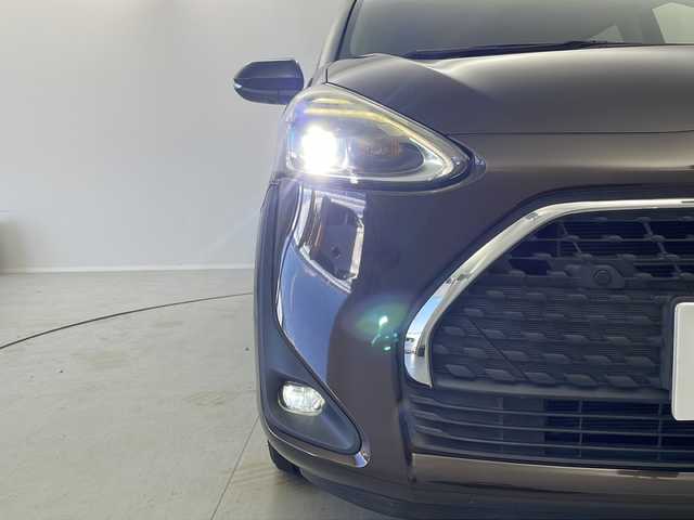 トヨタ シエンタ ハイブリッド G クエロ 茨城県 2019(平31)年 6.9万km ブラックマイカ/ヴィンテージブラウンパールクリスタルシャイン 純正ＳＤナビ　パノラミックビューモニター　後席モニター　フルセグＴＶ　両側電動スライドドア　ＥＴＣ　ドライブレコーダー　衝突軽減ブレーキ　スマートキー　クルコン　純正フロアマット　ＬＥＤライト　禁煙車