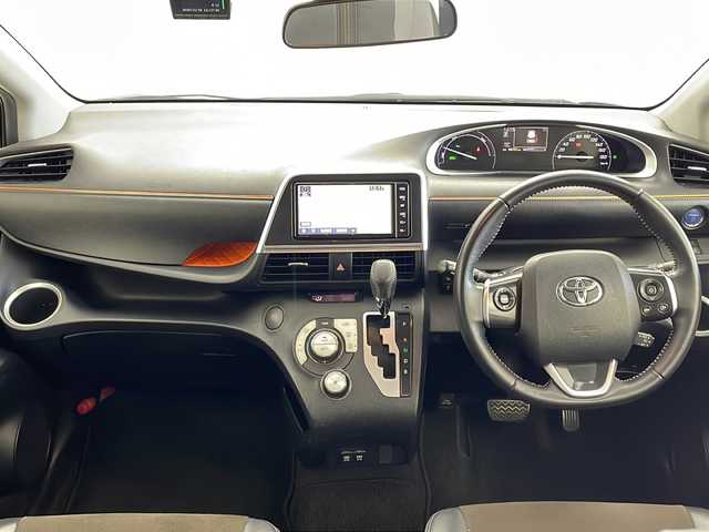 トヨタ シエンタ ハイブリッド G クエロ 茨城県 2019(平31)年 6.9万km ブラックマイカ/ヴィンテージブラウンパールクリスタルシャイン 純正ＳＤナビ　パノラミックビューモニター　後席モニター　フルセグＴＶ　両側電動スライドドア　ＥＴＣ　ドライブレコーダー　衝突軽減ブレーキ　スマートキー　クルコン　純正フロアマット　ＬＥＤライト　禁煙車