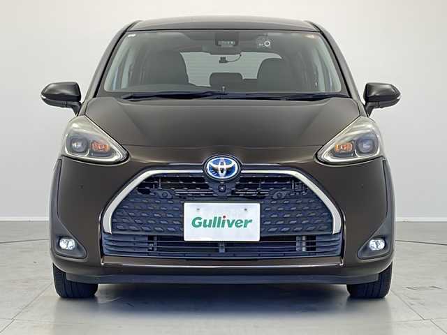 トヨタ シエンタ ハイブリッド G クエロ 茨城県 2019(平31)年 6.9万km ブラックマイカ/ヴィンテージブラウンパールクリスタルシャイン 純正ＳＤナビ　パノラミックビューモニター　後席モニター　フルセグＴＶ　両側電動スライドドア　ＥＴＣ　ドライブレコーダー　衝突軽減ブレーキ　スマートキー　クルコン　純正フロアマット　ＬＥＤライト　禁煙車