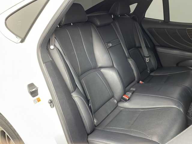 レクサス ＬＳ 500 Iパッケージ 兵庫県 2018(平30)年 7.5万km ソニッククォーツ ・純正ナビ/CD/DVD/Blu-ray/TV/SD/USB/・フロント、サイド、バックカメラ/・ビルトインETC2.0/・ドライブレコーダー/・Lexus　Safety　System　＋A/・プリクラッシュセーフティ/・フロントクロストラフィックアラート/・Lexus CoDrive/・レーダークルーズコントロール/・レーントレーシングアシスト/・レーンチェンジアシスト/・ドライバー異常時停車支援システム/・上下2段式アダプティブハイビームシステム/・ロードサインアシスト/・先行車発進告知機能/・ブラインドスポットモニター/・後方車両接近警報/・パーキングサポートアラート/・ヘッドアップディスプレイ/・デジタルインナーミラー/・パドルシフト/・ステアリングヒーター/・サンルーフ/・本革シート/・前席パワーシート/・前席シートヒーター/・前席ベンチレーション/・ＬＥＤヘッドライト/・オートライト/・純正20インチアルミホイール/・純正フロアマット