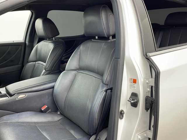 レクサス ＬＳ 500 Iパッケージ 兵庫県 2018(平30)年 7.5万km ソニッククォーツ ・純正ナビ/CD/DVD/Blu-ray/TV/SD/USB/・フロント、サイド、バックカメラ/・ビルトインETC2.0/・ドライブレコーダー/・Lexus　Safety　System　＋A/・プリクラッシュセーフティ/・フロントクロストラフィックアラート/・Lexus CoDrive/・レーダークルーズコントロール/・レーントレーシングアシスト/・レーンチェンジアシスト/・ドライバー異常時停車支援システム/・上下2段式アダプティブハイビームシステム/・ロードサインアシスト/・先行車発進告知機能/・ブラインドスポットモニター/・後方車両接近警報/・パーキングサポートアラート/・ヘッドアップディスプレイ/・デジタルインナーミラー/・パドルシフト/・ステアリングヒーター/・サンルーフ/・本革シート/・前席パワーシート/・前席シートヒーター/・前席ベンチレーション/・ＬＥＤヘッドライト/・オートライト/・純正20インチアルミホイール/・純正フロアマット