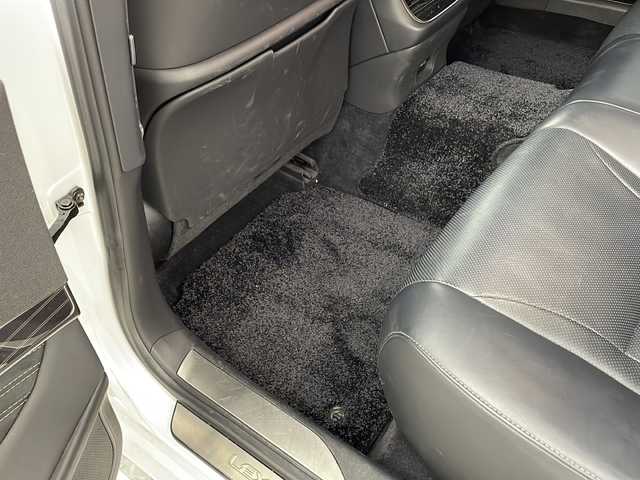 レクサス ＬＳ 500 Iパッケージ 兵庫県 2018(平30)年 7.5万km ソニッククォーツ ・純正ナビ/CD/DVD/Blu-ray/TV/SD/USB/・フロント、サイド、バックカメラ/・ビルトインETC2.0/・ドライブレコーダー/・Lexus　Safety　System　＋A/・プリクラッシュセーフティ/・フロントクロストラフィックアラート/・Lexus CoDrive/・レーダークルーズコントロール/・レーントレーシングアシスト/・レーンチェンジアシスト/・ドライバー異常時停車支援システム/・上下2段式アダプティブハイビームシステム/・ロードサインアシスト/・先行車発進告知機能/・ブラインドスポットモニター/・後方車両接近警報/・パーキングサポートアラート/・ヘッドアップディスプレイ/・デジタルインナーミラー/・パドルシフト/・ステアリングヒーター/・サンルーフ/・本革シート/・前席パワーシート/・前席シートヒーター/・前席ベンチレーション/・ＬＥＤヘッドライト/・オートライト/・純正20インチアルミホイール/・純正フロアマット