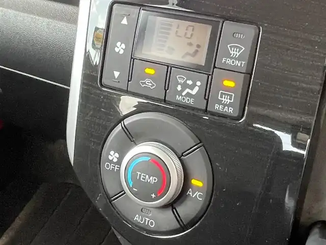 ダイハツ タント カスタム RS トップED SAⅡ 滋賀県 2015(平27)年 7.9万km ディープブルークリスタルマイカ 純正7インチナビ(NSZN-W65D)/(AM/FM/CD/DVD/BT/iPod/USB/HDMI/フルセグTV)/ハーフレザーシート/両側パワースライドドア/バックカメラ/ETC/衝突軽減ブレーキ/横滑り防止装置/革巻きステアリング/ステアリングスイッチ/オートライト/プッシュスタート/純正フロアマット/電格ウインカーミラー/ECOIDLE/LEDヘッドライト