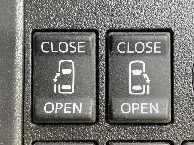 ダイハツ タント カスタム RS トップED SAⅡ 滋賀県 2015(平27)年 7.9万km ディープブルークリスタルマイカ 純正7インチナビ(NSZN-W65D)/(AM/FM/CD/DVD/BT/iPod/USB/HDMI/フルセグTV)/ハーフレザーシート/両側パワースライドドア/バックカメラ/ETC/衝突軽減ブレーキ/横滑り防止装置/革巻きステアリング/ステアリングスイッチ/オートライト/プッシュスタート/純正フロアマット/電格ウインカーミラー/ECOIDLE/LEDヘッドライト