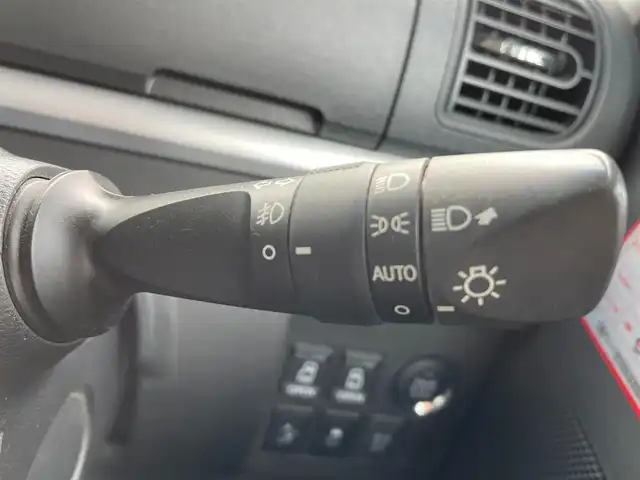 ダイハツ タント カスタム RS トップED SAⅡ 滋賀県 2015(平27)年 7.9万km ディープブルークリスタルマイカ 純正7インチナビ(NSZN-W65D)/(AM/FM/CD/DVD/BT/iPod/USB/HDMI/フルセグTV)/ハーフレザーシート/両側パワースライドドア/バックカメラ/ETC/衝突軽減ブレーキ/横滑り防止装置/革巻きステアリング/ステアリングスイッチ/オートライト/プッシュスタート/純正フロアマット/電格ウインカーミラー/ECOIDLE/LEDヘッドライト