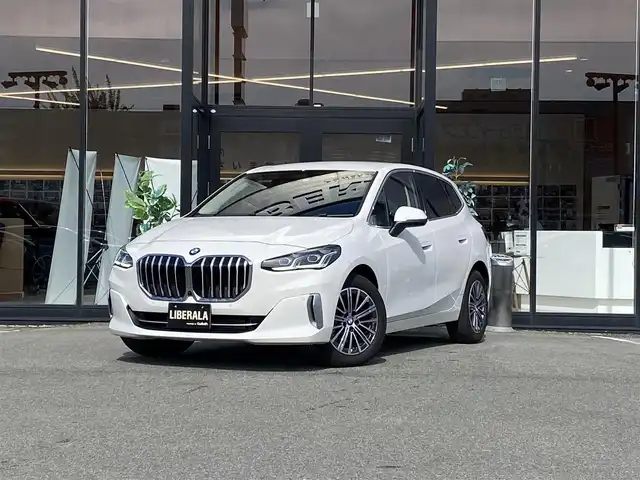 ＢＭＷ ＢＭＷ ２１８ｄ アクティブツアラー エクスクルーシブ 福岡県 2022(令4)年 2.7万km 白 ・1オーナー/・アクティブクルーズコントロール/・純正ナビ/BT/USB/carplay/・全方位カメラ/・黒革シート/シートヒーター/・ドライブレコーダー/・ETC/・純正17AW/・BLIS/・LEDライト