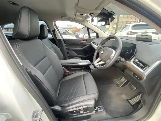 ＢＭＷ ＢＭＷ ２１８ｄ アクティブツアラー エクスクルーシブ 福岡県 2022(令4)年 2.7万km 白 ・1オーナー/・アクティブクルーズコントロール/・純正ナビ/BT/USB/carplay/・全方位カメラ/・黒革シート/シートヒーター/・ドライブレコーダー/・ETC/・純正17AW/・BLIS/・LEDライト