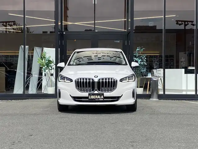 ＢＭＷ ＢＭＷ ２１８ｄ アクティブツアラー エクスクルーシブ 福岡県 2022(令4)年 2.7万km 白 ・1オーナー/・アクティブクルーズコントロール/・純正ナビ/BT/USB/carplay/・全方位カメラ/・黒革シート/シートヒーター/・ドライブレコーダー/・ETC/・純正17AW/・BLIS/・LEDライト