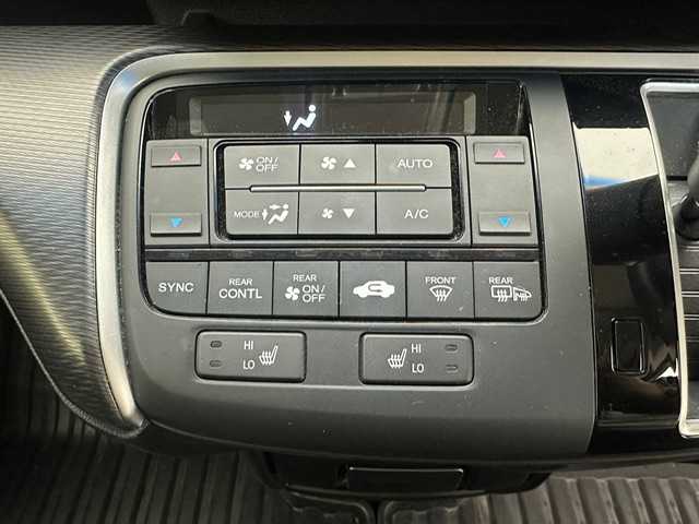 ホンダ ステップワゴン モデューロX ホンダセンシング 兵庫県 2018(平30)年 4.7万km プレミアムスパークルブラックパール ・純正ＳＤナビ　/（CD、DVD、フルセグ、BT、SD、USB）/・バックカメラ　/・ビルトインＥＴＣ　/・ホンダセンシング　/・衝突軽減ブレーキ/・先行車発進お知らせ/・路外逸脱抑制/・レーンキープアシスト　/・追従クルーズコントロール　/・標識認識機能　　/・両側パワースライドドア　/・わくわくゲート/・シートヒーターD/N席　/・ハーフレザーシート/・スマートキー/・アイドリングストップ