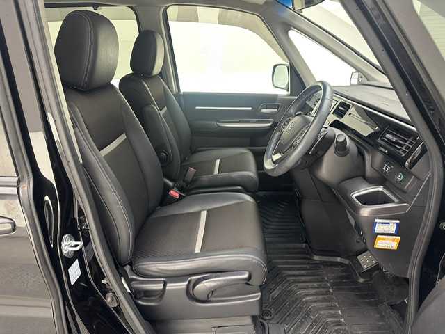 ホンダ ステップワゴン モデューロX ホンダセンシング 兵庫県 2018(平30)年 4.7万km プレミアムスパークルブラックパール ・純正ＳＤナビ　/（CD、DVD、フルセグ、BT、SD、USB）/・バックカメラ　/・ビルトインＥＴＣ　/・ホンダセンシング　/・衝突軽減ブレーキ/・先行車発進お知らせ/・路外逸脱抑制/・レーンキープアシスト　/・追従クルーズコントロール　/・標識認識機能　　/・両側パワースライドドア　/・わくわくゲート/・シートヒーターD/N席　/・ハーフレザーシート/・スマートキー/・アイドリングストップ