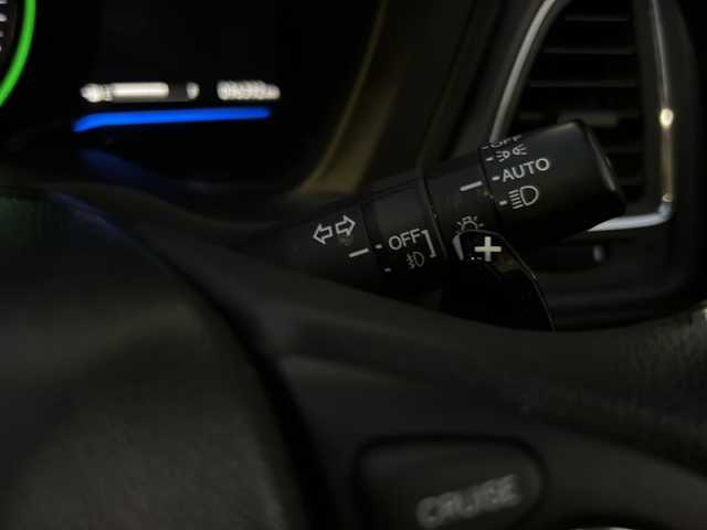 ホンダ ヴェゼル ハイブリッド X 東京都 2015(平27)年 9.7万km ホワイトオーキッドパール HDDナビ/バックカメラ/クルーズコントロール/パドルシフト/フルセグテレビ/BT/SD/CD/DVD/USB/AUX/HDMI/ETC/横滑り防止装置/純正アルミホイール/純正フロアマット/取扱説明書/保証書