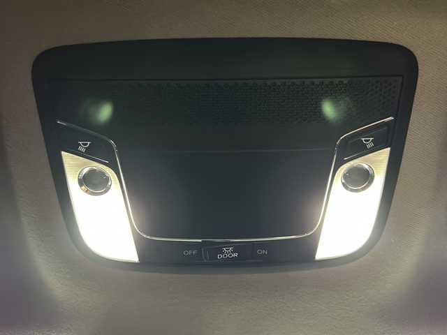 ホンダ ヴェゼル ハイブリッド X 東京都 2015(平27)年 9.7万km ホワイトオーキッドパール HDDナビ/バックカメラ/クルーズコントロール/パドルシフト/フルセグテレビ/BT/SD/CD/DVD/USB/AUX/HDMI/ETC/横滑り防止装置/純正アルミホイール/純正フロアマット/取扱説明書/保証書