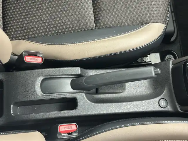 日産 ノート e－パワー メダリスト 熊本県 2018(平30)年 6.8万km ブリリアントホワイトパール 禁煙車　/純正ナビ（ＣＤ・ＤＶＤ・フルセグ・ＢＴ・ＳＤ・ＡＵＸ）/アラウンドビューモニター　/純正前方ドライブレコーダー　/ETC/アダブティブクルーズコントロール/衝突軽減ブレーキ/レーンキープアシスト/先行車発進お知らせ機能/横滑り防止/ハーフレザーシート/デジタルインナーミラー　/前後クリアランスソナー/純正フロアマット/純正１５インチAW/オートライト/LEDヘッドライト/フォグライト/スマートキー/プッシュスタート