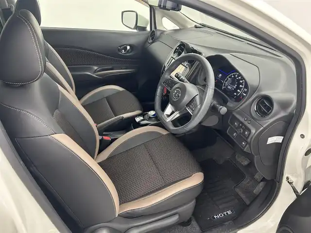 日産 ノート e－パワー メダリスト 熊本県 2018(平30)年 6.8万km ブリリアントホワイトパール 禁煙車　/純正ナビ（ＣＤ・ＤＶＤ・フルセグ・ＢＴ・ＳＤ・ＡＵＸ）/アラウンドビューモニター　/純正前方ドライブレコーダー　/ETC/アダブティブクルーズコントロール/衝突軽減ブレーキ/レーンキープアシスト/先行車発進お知らせ機能/横滑り防止/ハーフレザーシート/デジタルインナーミラー　/前後クリアランスソナー/純正フロアマット/純正１５インチAW/オートライト/LEDヘッドライト/フォグライト/スマートキー/プッシュスタート