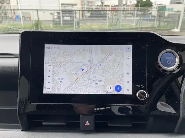 トヨタ ノア ハイブリッド X 神奈川県 2022(令4)年 2.6万km ホワイトパールクリスタルシャイン ワンオーナー/純正ナビ/(Bluetooth/USB/AM/FM)/レーダークルーズコントロール/バックカメラ/ビルトインETC2.0/前後ドライブレコーダー/電動パーキングブレーキ/オートブレーキホールド/横滑り防止装置/衝突軽減システム/車線逸脱警報/純正フロアマット/保証書/取扱説明書/スペアキー×１