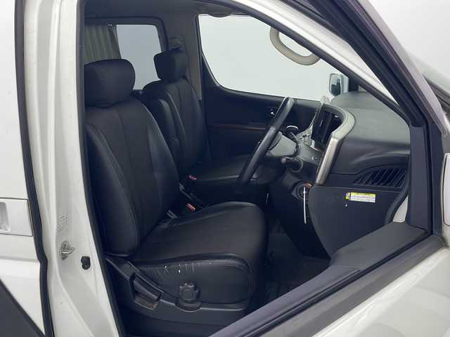 日産 エルグランド ハイウェイスター 栃木県 2005(平17)年 12.7万km 白 純正オーディオ/AM FM CD MD/片側パワースライドドア/AFS/オートエアコン/オートライト/ハーフレザーシート/ステアリングスイッチ/電動格納ミラー/社外16インチアルミホイール/純正フロアマット/ドアバイザー