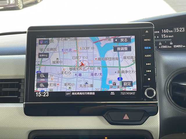 ホンダ Ｎ ＢＯＸ G L ホンダセンシング 高知県 2018(平30)年 3.4万km プラチナホワイトパール 純正8インチナビ/(Bluetooth/CD/SD/DVD/フルセグ)/バックカメラ/ETC/片側パワースライドドア/ホンダセンシング/衝突被害軽減ブレーキ/レーダークルーズコントロール/アイドリングストップ/オートライト/LEDヘッドライト/プッシュスタート/スマートキー/スペアキー1本/純正フロアマット
