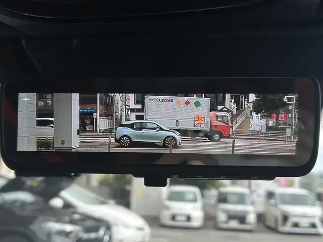 レクサス ＬＳ 500 Fスポーツ 大阪府 2018(平30)年 5.6万km ホワイトノーヴァガラスフレーク サンルーフ/Lexus Safety System/・PCS（プリクラッシュセーフティ）/・LKA（レーンキーピングアシスト）/・AHB（オートマチックハイビーム）/・レーダークルーズコントロール/・PKSA（パーキングサポートアラート）/赤革シート/・パワーシート/・ベンチレーション/・シートメモリー/純正ナビ/・全方位カメラ/・FM/AM/Bluetooth/CD/DVD/フルセグTV/ハンドルヒーター/ヘッドアップディスプレイ/ブラインドスポットモニター/デジタルインナーミラー/パドルシフト/電動リアゲート/ETC/ドライブレコーダー/スマートキー2本/アイドリングストップ機能/純正アルミホイール/純正フロアマット