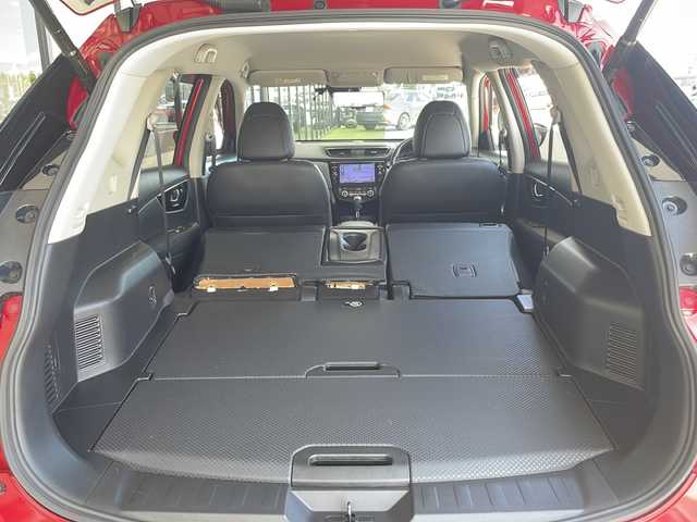 日産 エクストレイル 20Xi 愛知県 2019(平31)年 2.8万km ガーネットレッド プロパイロット/衝突軽減システム/純正9型ナビ/全方位カメラ/クルーズコントロール/フルセグ/CD DVD/Bluetooth/バックカメラ/電動リアゲート/コーナーセンサー/純正アルミホイール/ルーフレール/LEDヘッドライト/４WD/オートライト/ETC/ステアリングスイッチ/スマートキー/プッシュスタート
