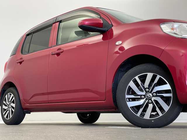 トヨタ パッソ X Gパッケージ 新潟県 2016(平28)年 9.7万km マゼンタベリーマイカM 純正SDナビ（Bluetooth・CD・AM・FM）/衝突被害軽減システム　/バックカメラ　/地デジ　/純正ビルトインETC2.0　/D席シートヒーター　/レーンキープアシスト　/後方コーナーセンサー　/オートライト　/アイドリングストップ　/フロントワイパーデアイサー/スマートキー/純正フロアマット/純正１４インチアルミホイール/保証書/取扱説明書