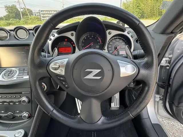 日産 フェアレディ Ｚ 兵庫県 2020(令2)年 4.5万km ブリリアントシルバー ニスモリアウィング/純正ナビ/フルセグTV/Bluetooth接続可/バックモニター/ビルトインETC/プッシュスタート/スマートキー/ステリモ/前後コーナーセンサー/純正18インチAW/キセノンヘッドライト
