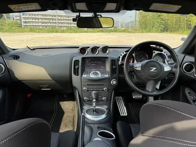 日産 フェアレディ Ｚ 兵庫県 2020(令2)年 4.5万km ブリリアントシルバー ニスモリアウィング/純正ナビ/フルセグTV/Bluetooth接続可/バックモニター/ビルトインETC/プッシュスタート/スマートキー/ステリモ/前後コーナーセンサー/純正18インチAW/キセノンヘッドライト