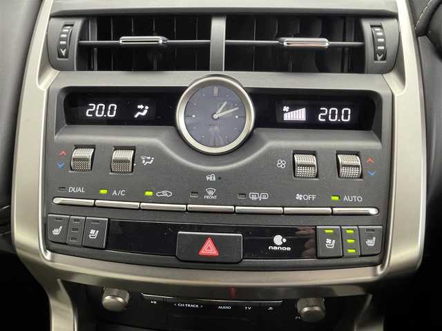 レクサス ＮＸ 300h Fスポーツ 大分県 2020(令2)年 3.5万km グラファイトブラックガラスフレーク 純正ナビ/(CD/DVD/BT/SD/フルセグTV)/バックカメラ/ドライブレコーダー前後/ビルトインＥＴＣ/ＬＥＸＵＳ　Ｓａｆｔｅｙ　Ｓｙｓｔｅｍ/レーダークルーズ/サンルーフ/ＢＳＭ/パワーバックドア/シートヒーター/エアシート/ステアリングヒーター/USB端子/パドルシフト/ステアリングヒーター/コーナーセンサー/オートハイビーム/ステアリングリモコン/置くだけ充電