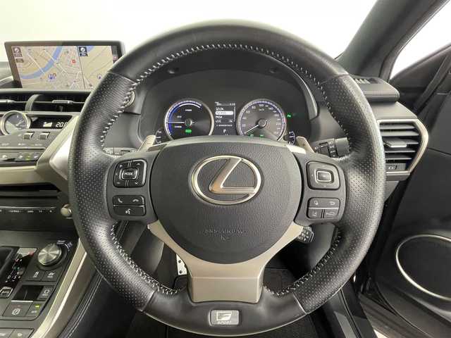 レクサス ＮＸ 300h Fスポーツ 大分県 2020(令2)年 3.5万km グラファイトブラックガラスフレーク 純正ナビ/(CD/DVD/BT/SD/フルセグTV)/バックカメラ/ドライブレコーダー前後/ビルトインＥＴＣ/ＬＥＸＵＳ　Ｓａｆｔｅｙ　Ｓｙｓｔｅｍ/レーダークルーズ/サンルーフ/ＢＳＭ/パワーバックドア/シートヒーター/エアシート/ステアリングヒーター/USB端子/パドルシフト/ステアリングヒーター/コーナーセンサー/オートハイビーム/ステアリングリモコン/置くだけ充電