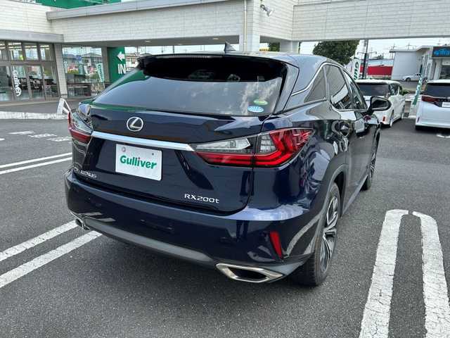 レクサス ＲＸ 200t バージョンL 埼玉県 2016(平28)年 9.2万km ディープブルーマイカ フルセグテレビ/純正メモリナビ/クリアランスソナー/アラウンドビュー/バックカメラ/アダプティブクルーズコントロール/プッシュスタート/パワーバックドア/ビルトインETC2.0/全席シートヒーター/純正フロアマット/パーキングアシスト/衝突被害軽減ブレーキ/ABS/レーンアシスト装置/オートライト/オートマチックハイビーム/パワーシート/レザーシート/ドライブレコーダー/純正アルミホイール/DVD再生/Bluetooth接続/後席モニター/HUD/AAC/4WD/PW/PW/ダブル＋サイド＋カーテンエアバッグ/取扱説明書/保証書