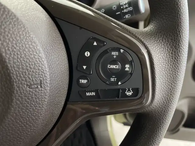 ホンダ Ｎ ＷＧＮ L ホンダセンシング 鹿児島県 2020(令2)年 0.9万km ガーデングリーンM ディスプレイオーディオ（Bluetooth・CD・USB）/バックカメラ/ホンダセンシング/ETC2.0/追従クルーズコントロール/レーンキープアシスト/後方コーナーセンサー/D席シートヒーター/LEDオートライト/オートマチックハイビーム/オートパーキングブレーキ/ブレーキホールド/アイドリングストップ/ステアリングスイッチ/スマートキー/スペアキー/純正フロアマット/純正１４インチアルミホイール