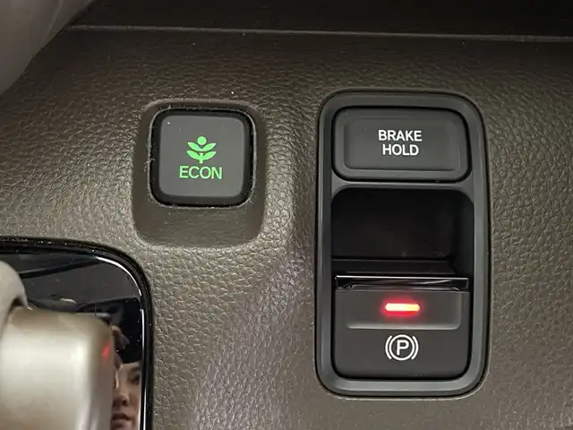 ホンダ Ｎ ＷＧＮ L ホンダセンシング 鹿児島県 2020(令2)年 0.9万km ガーデングリーンM ディスプレイオーディオ（Bluetooth・CD・USB）/バックカメラ/ホンダセンシング/ETC2.0/追従クルーズコントロール/レーンキープアシスト/後方コーナーセンサー/D席シートヒーター/LEDオートライト/オートマチックハイビーム/オートパーキングブレーキ/ブレーキホールド/アイドリングストップ/ステアリングスイッチ/スマートキー/スペアキー/純正フロアマット/純正１４インチアルミホイール