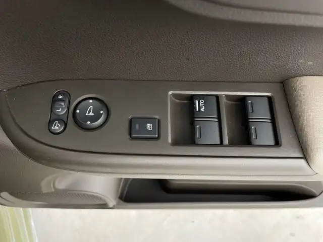 ホンダ Ｎ ＷＧＮ L ホンダセンシング 鹿児島県 2020(令2)年 0.9万km ガーデングリーンM ディスプレイオーディオ（Bluetooth・CD・USB）/バックカメラ/ホンダセンシング/ETC2.0/追従クルーズコントロール/レーンキープアシスト/後方コーナーセンサー/D席シートヒーター/LEDオートライト/オートマチックハイビーム/オートパーキングブレーキ/ブレーキホールド/アイドリングストップ/ステアリングスイッチ/スマートキー/スペアキー/純正フロアマット/純正１４インチアルミホイール