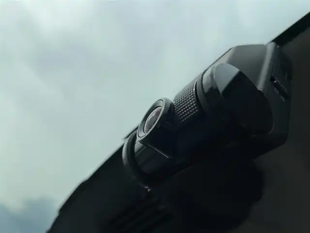 スズキ ハスラー HYBRID X ターボ 東京都 2020(令2)年 3.8万km デニムブルー ガンメタリック 2トーン 純正９型メモリナビ＆フルセグ　/・BluetoothAudio/・スマートフォン連携/アラウンドビューモニター　/ＬＥＤヘッドライト　/リアパーキングセンサー　/セーフティサポート/（予防安全技術）/・デュアルカメラブレーキサポート/・誤発進抑制機能/・車線逸脱抑制機能/・車線逸脱警報機能/・ふらつき警報/・先行車発進お知らせ機能/・ハイビームアシスト/・後退時ブレーキサポート/アダプティブクルーズコントロール　/ハイビームアシスト /プッシュエンジンスタート/スマートキー